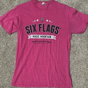 Vintage Six flags unisex tee pink size small